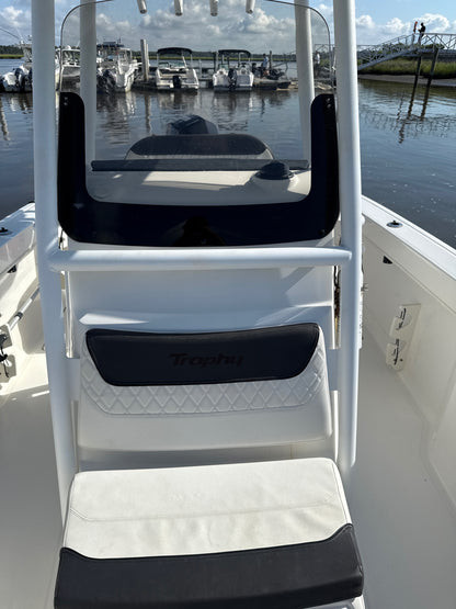 2023 Trophy T24 Center Console