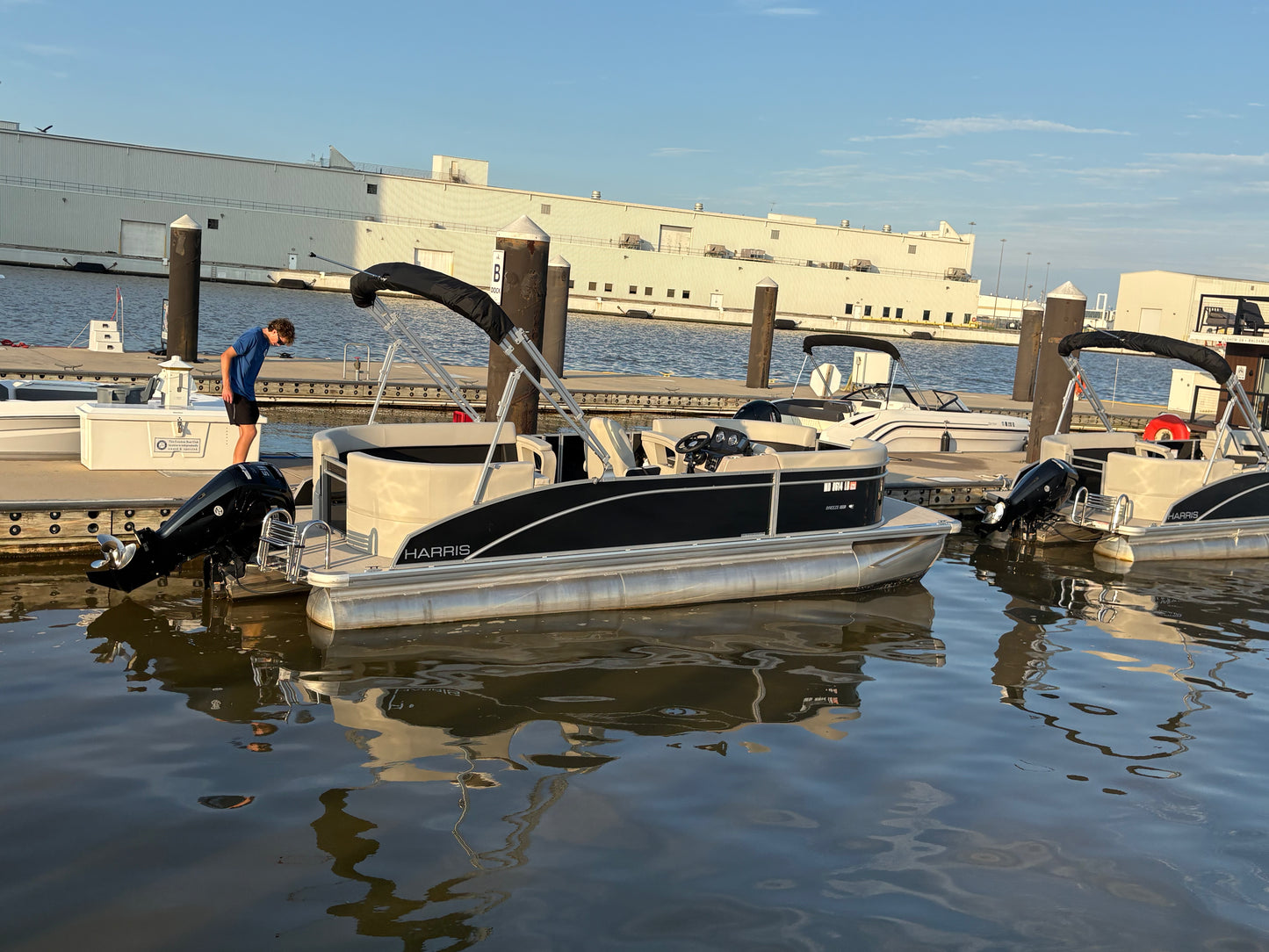 2025 Harris Breeze 230 Pontoon