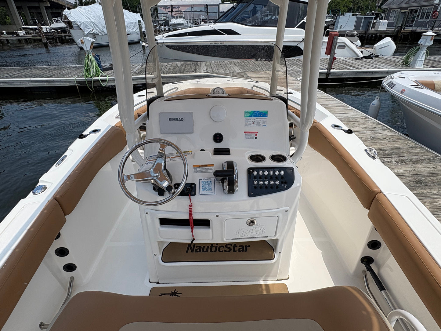 2023 Nauticstar 22L Center Console