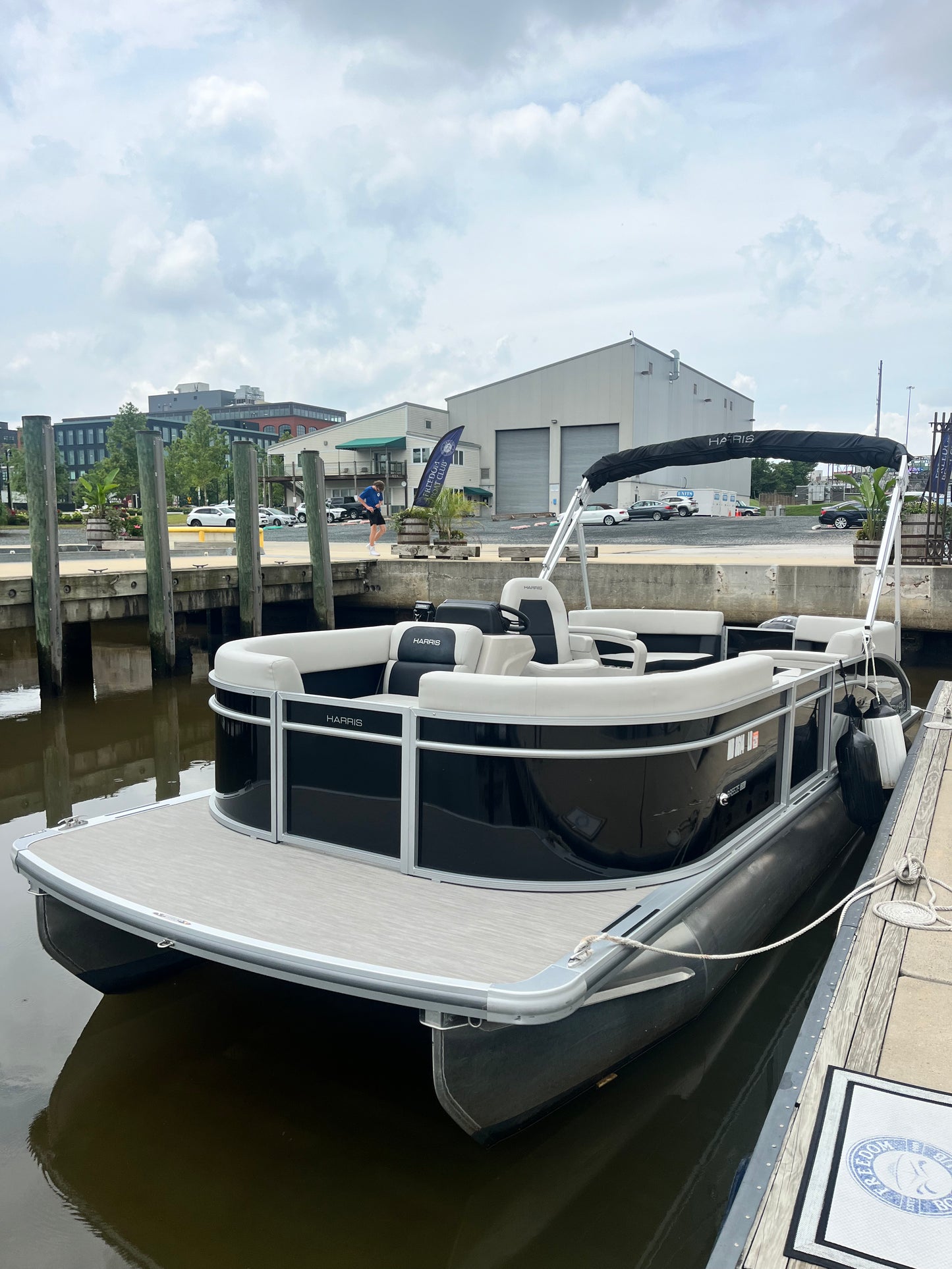 2025 Harris Breeze 230 Pontoon